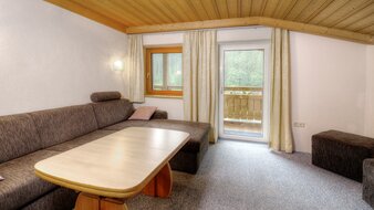 Wohnzimmer mit Sitzecke | © Haus Brandner